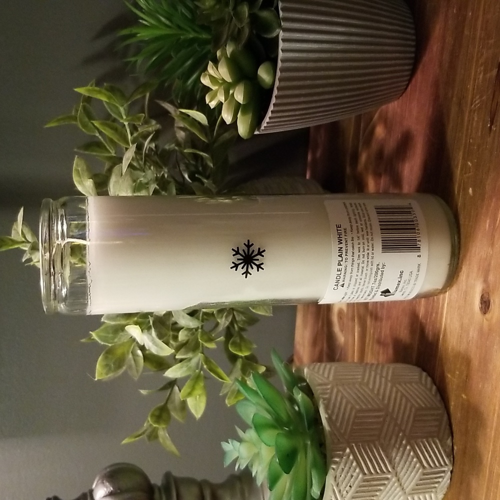 Christmas Candle White and Black - Picture 3 of 5
